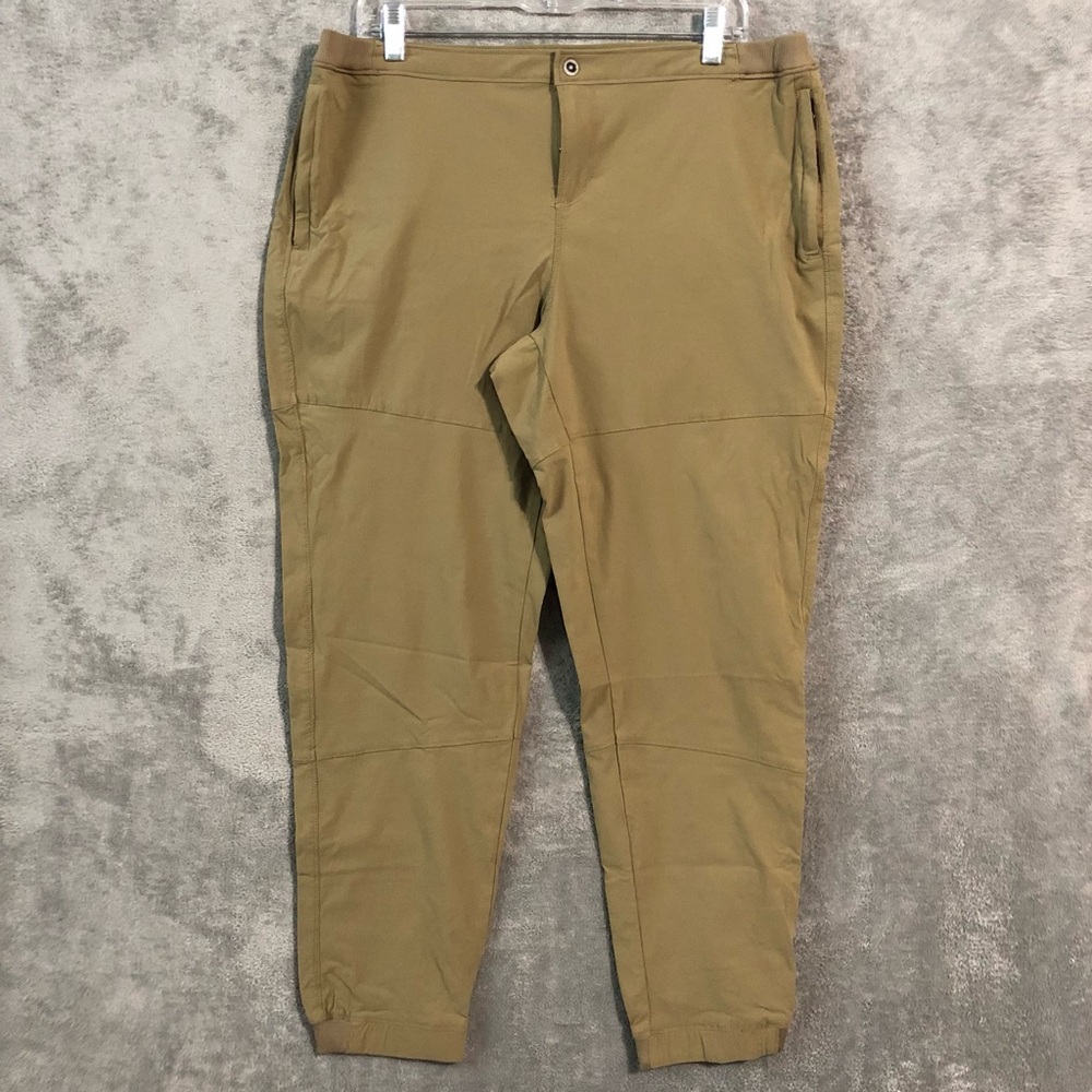 L.L. Bean Vista Camp Womens Pants Large Hiking Brown Khaki Nylon Tapered Leg